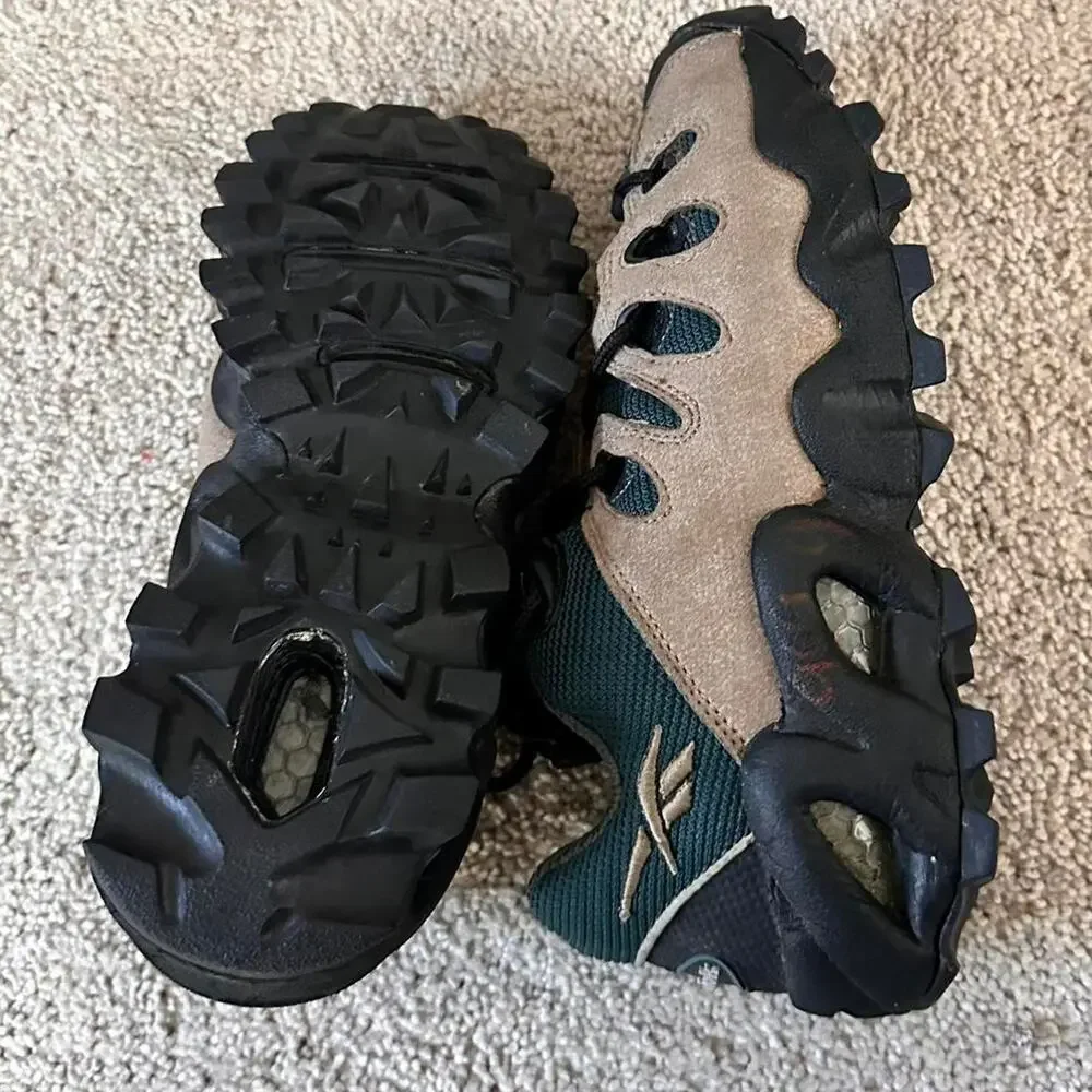 Vintage 90s Reebok Trailgrip Zig brown green hiking sneakers men’s size 9